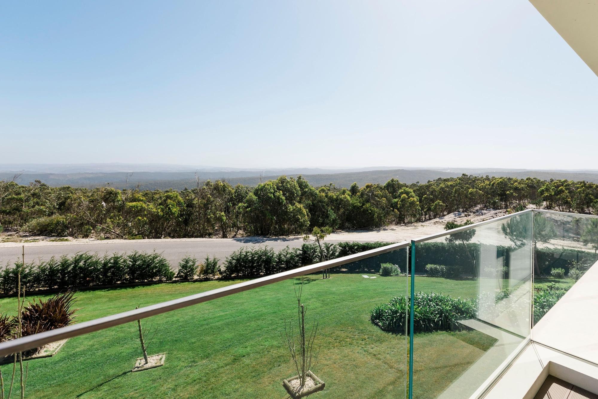 Evolutee Hotel Obidos Exterior photo View from the balcony of a suite at the hotel