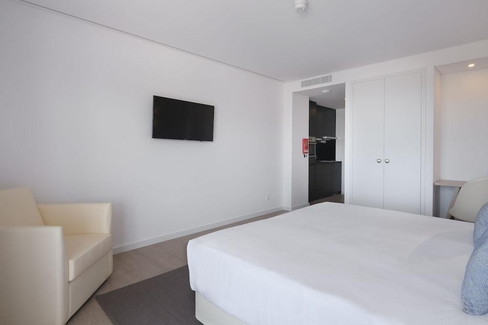 Evolutee Hotel Obidos Exterior photo A room at the hotel