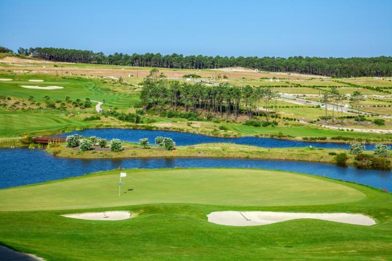 Evolutee Hotel Obidos Exterior photo Golf course at Barefoot Resort